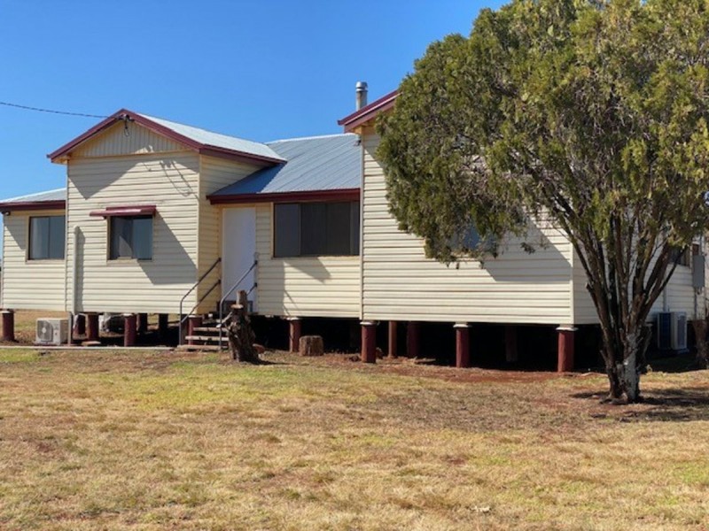 82 Logans Road, Wooroolin QLD 4608