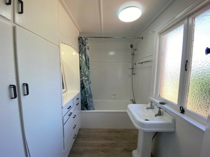 82 Logans Road, Wooroolin QLD 4608