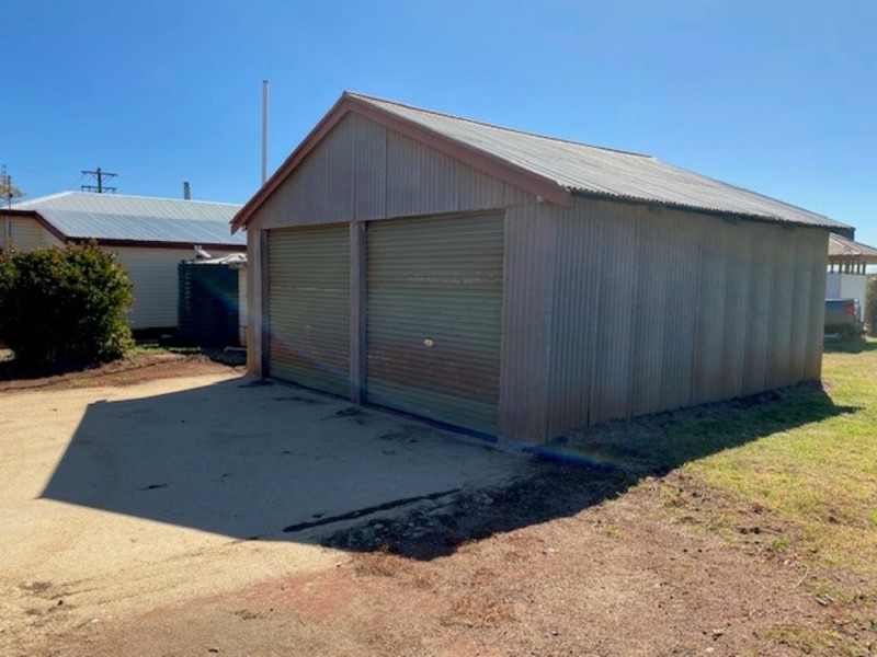 82 Logans Road, Wooroolin QLD 4608