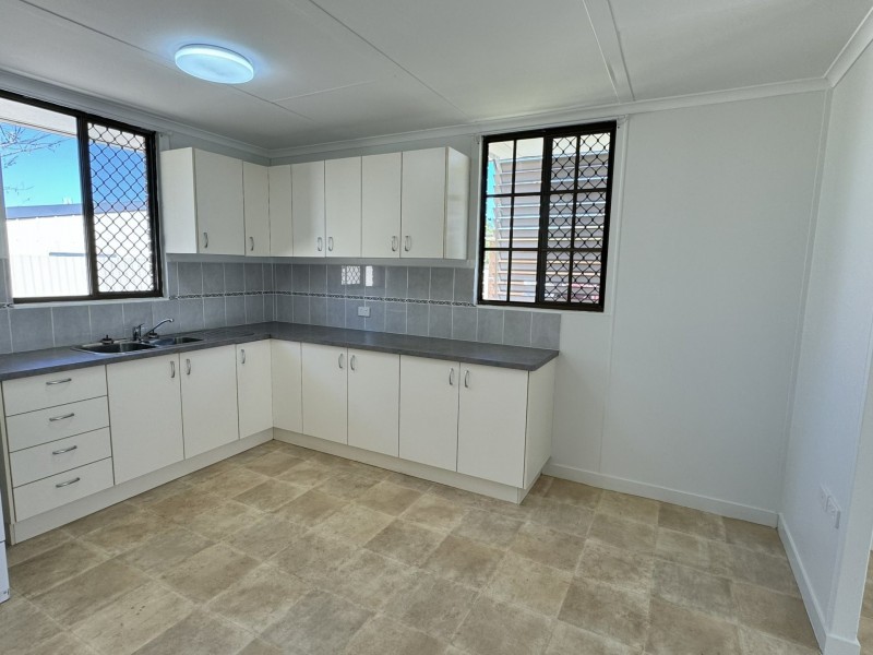 4/6 Thorn Street, Kingaroy QLD 4610