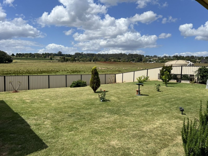 40 Frangipani Drive, Kingaroy QLD 4610