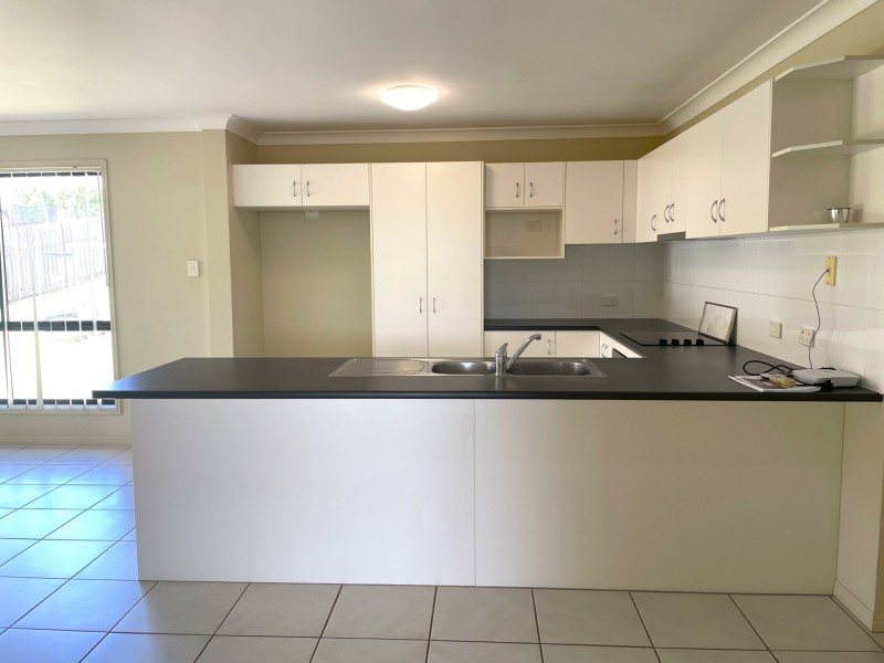 27 Banksia Drive, Kingaroy QLD 4610