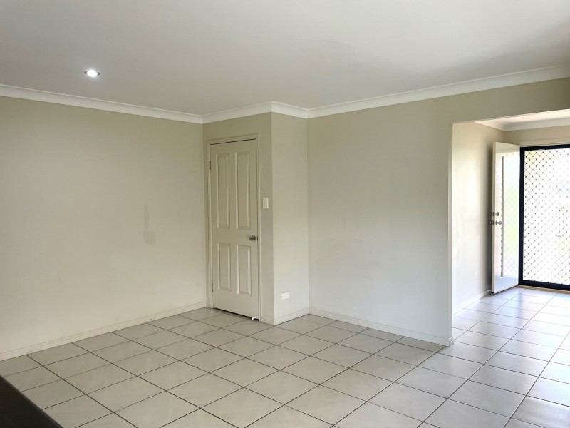 27 Banksia Drive, Kingaroy QLD 4610