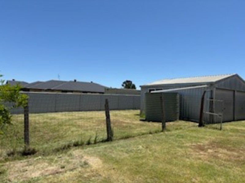 1 Clark Close, Kingaroy QLD 4610