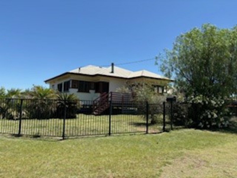 1 Clark Close, Kingaroy QLD 4610