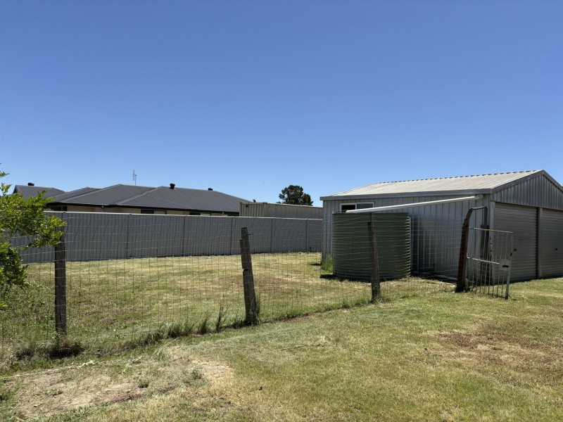 1 Clark Close, Kingaroy QLD 4610