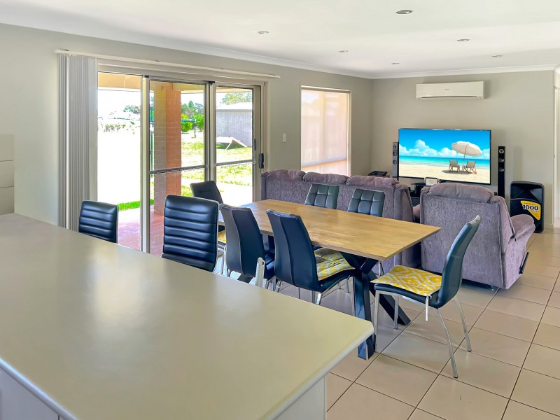 30-32 Premier Drive, Kingaroy QLD 4610