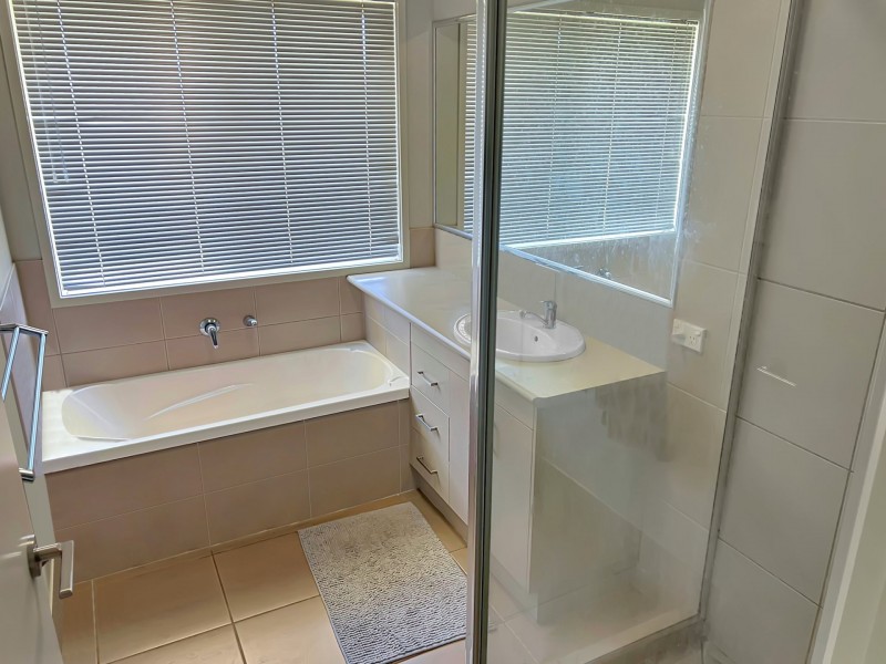 30-32 Premier Drive, Kingaroy QLD 4610