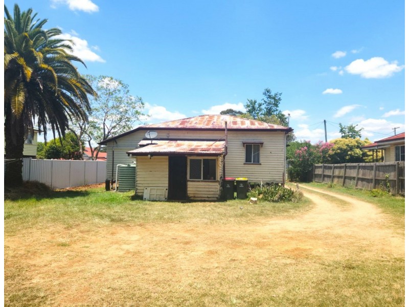 22 James Street, Kingaroy QLD 4610