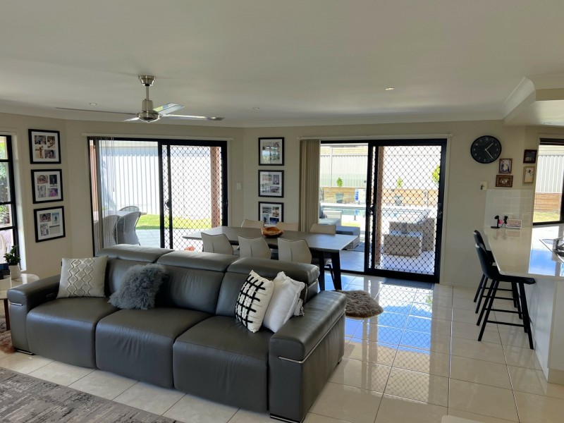 37 Hillview Parade, Kingaroy QLD 4610