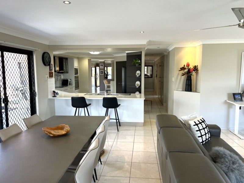 37 Hillview Parade, Kingaroy QLD 4610