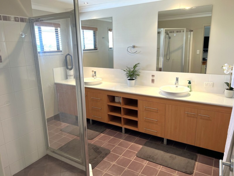 37 Hillview Parade, Kingaroy QLD 4610