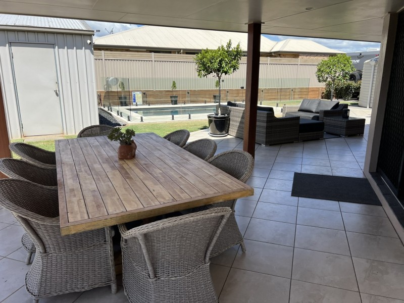 37 Hillview Parade, Kingaroy QLD 4610