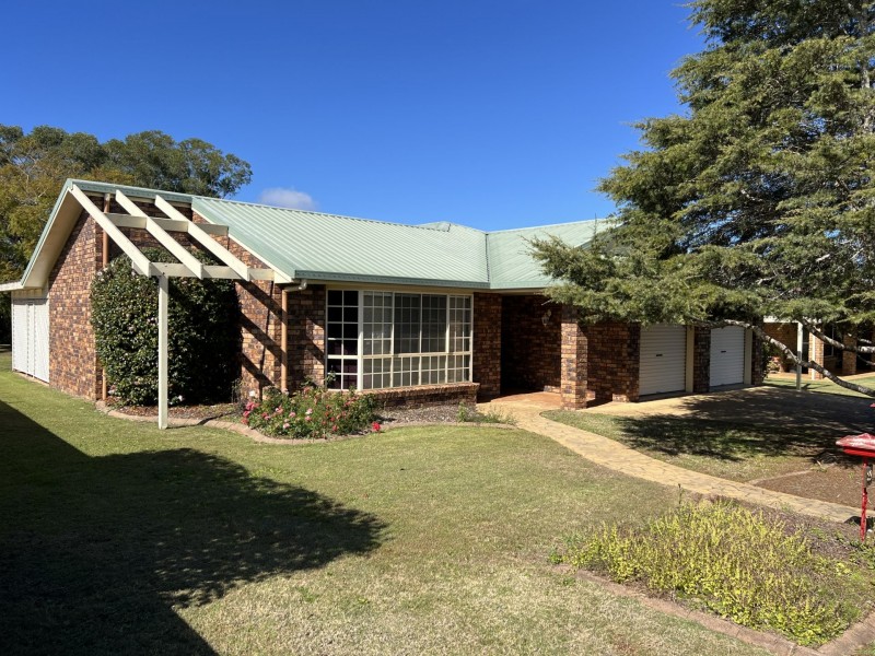 39 Cowie Drive, Kingaroy QLD 4610