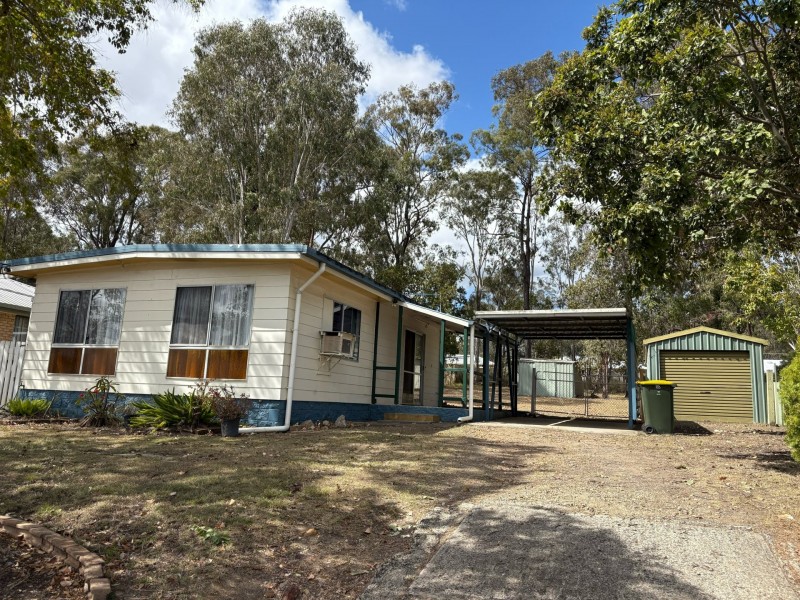 110 Baynes St, Wondai QLD 4606