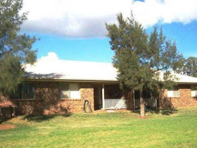 2/2 Rosedale Street, Kingaroy QLD 4610