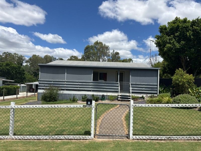 7 Wills St West, Nanango QLD 4615