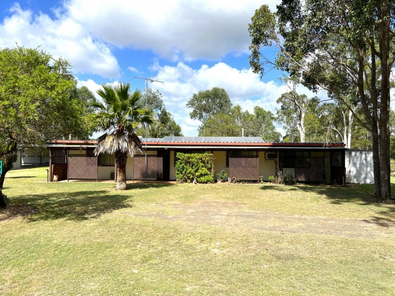 87 Phipps Street West, Nanango QLD 4615