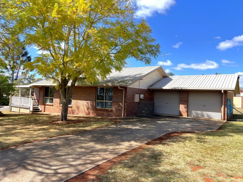 129 Moore Street, Kingaroy QLD 4610