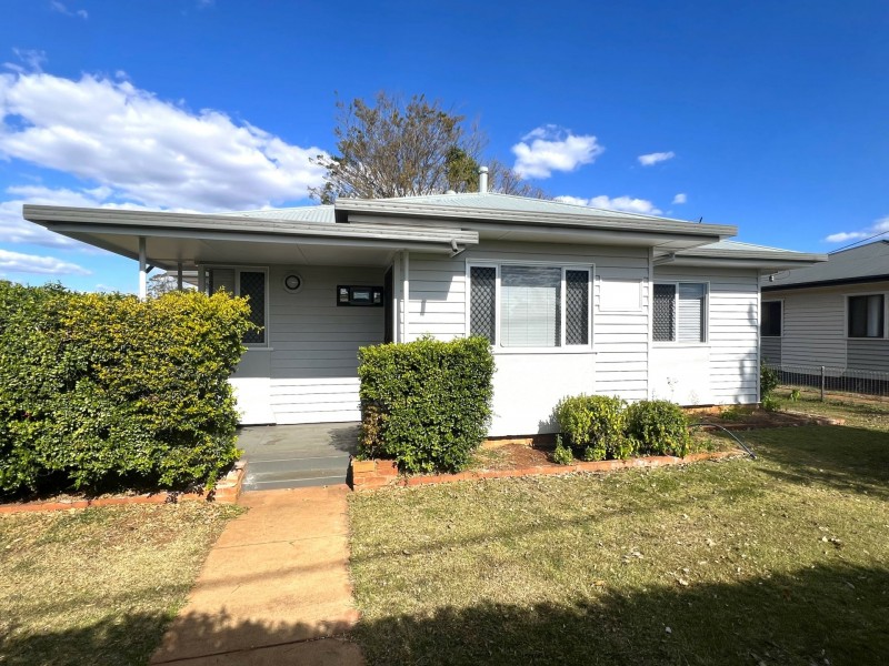 56 Youngman Street, Kingaroy QLD 4610