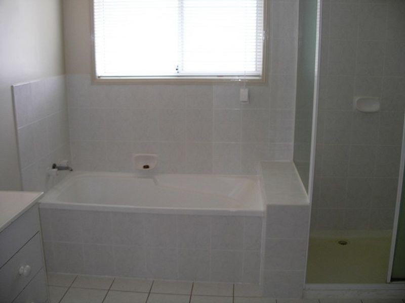 3a Fairview Drive, Kingaroy QLD 4610