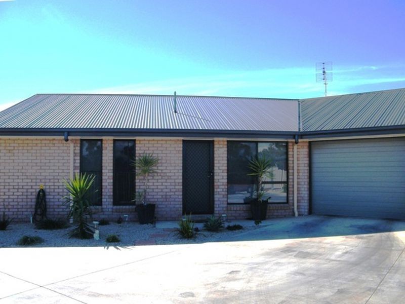 1/12 David Place, Kingaroy QLD 4610