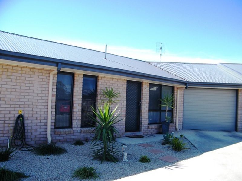 1/12 David Place, Kingaroy QLD 4610