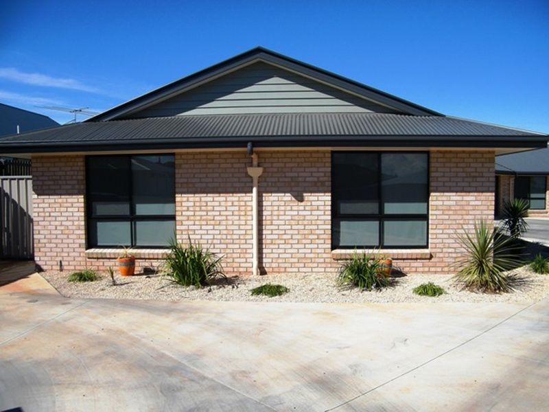 1/12 David Place, Kingaroy QLD 4610
