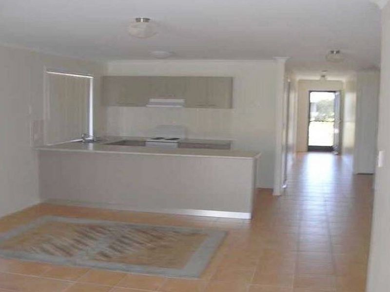 2/36 Edward Street, Kingaroy QLD 4610