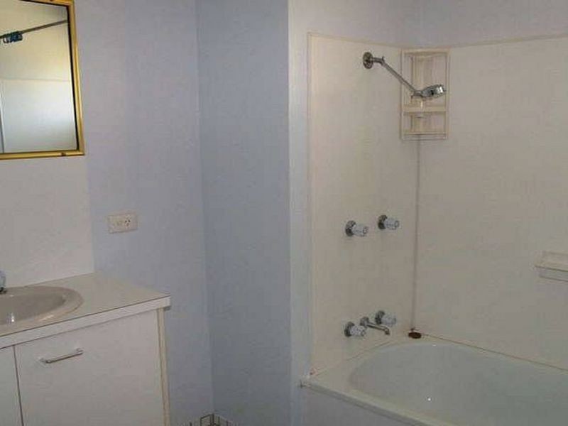 15 Windsor Circle, Kingaroy QLD 4610