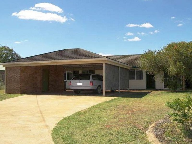 15 Windsor Circle, Kingaroy QLD 4610