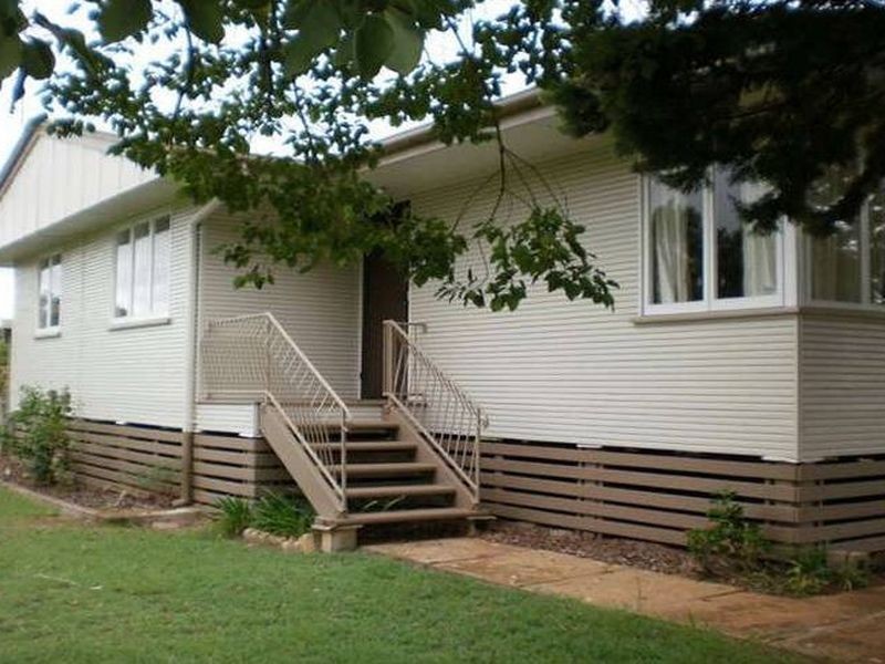 18 Baron Street, Kingaroy QLD 4610