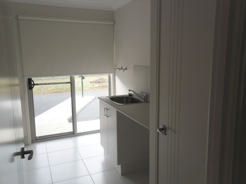 61 Lorikeet Circuit, Kingaroy QLD 4610