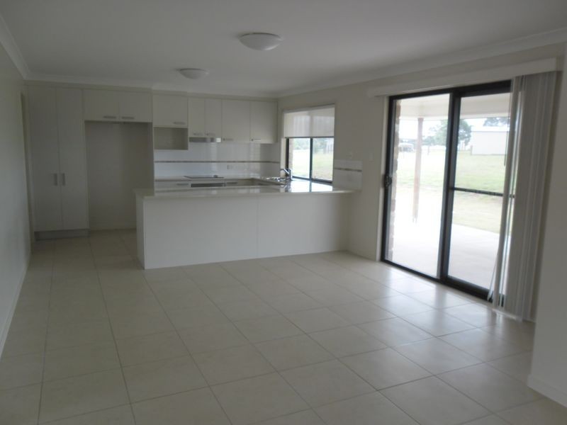 2 Cockatoo Crescent, Kingaroy QLD 4610