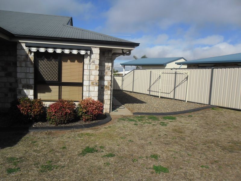 1/12 Summers Court, Kingaroy QLD 4610