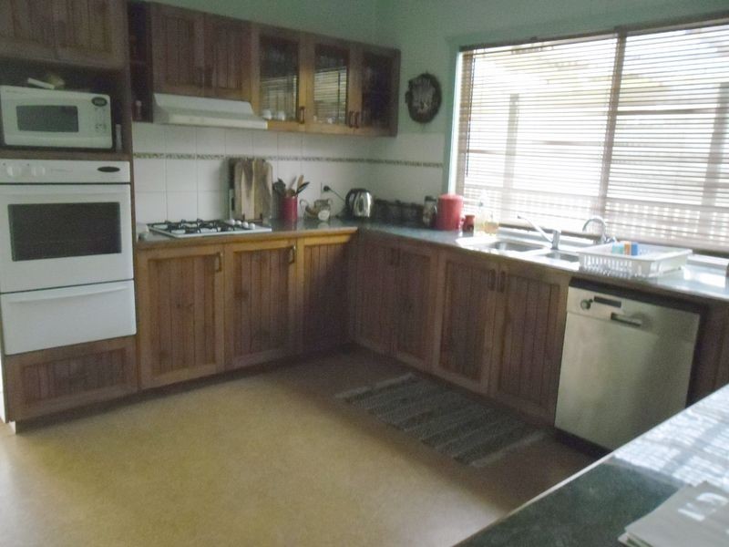 8 Alice Street, Kingaroy QLD 4610