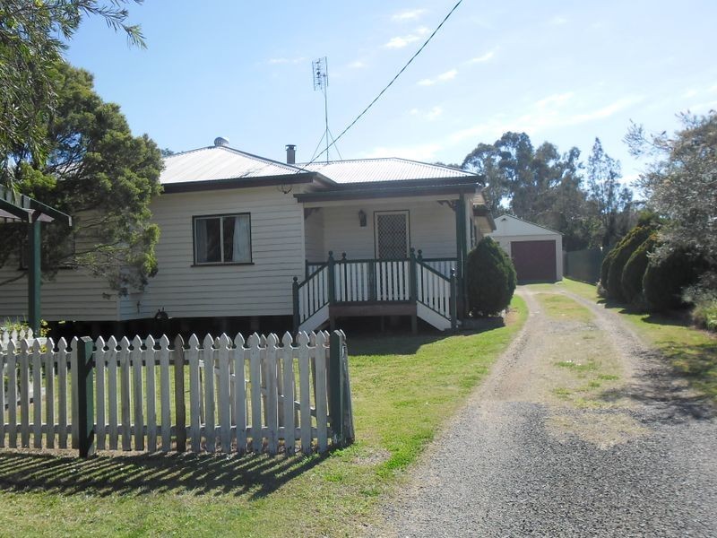8 Alice Street, Kingaroy QLD 4610