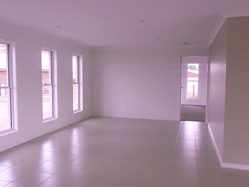 94 Rosella Parade, Kingaroy QLD 4610