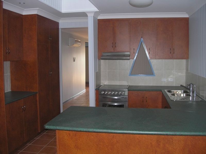 2/4 Summers Court, Kingaroy QLD 4610