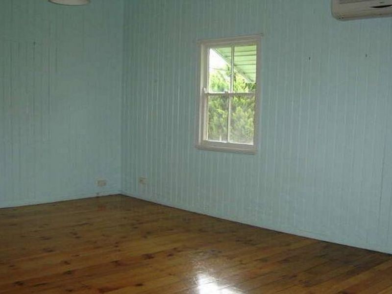 9 Booth Street, Kingaroy QLD 4610