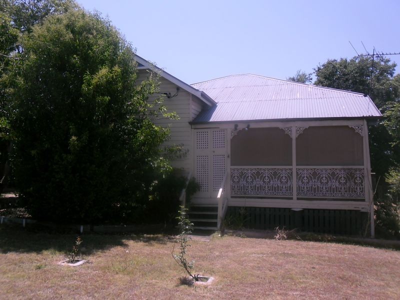 12 Fisher Street, Kingaroy QLD 4610