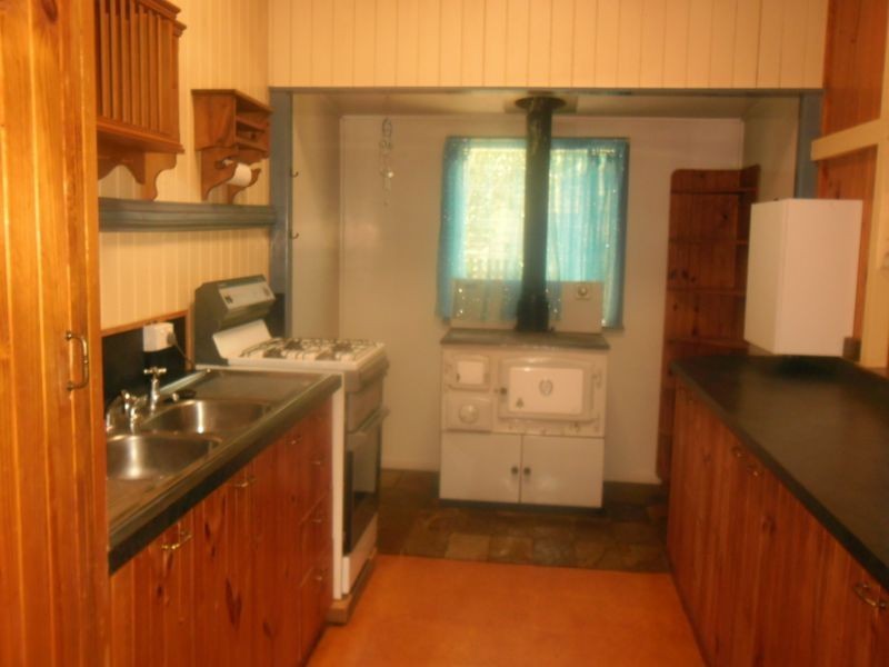 12 Fisher Street, Kingaroy QLD 4610