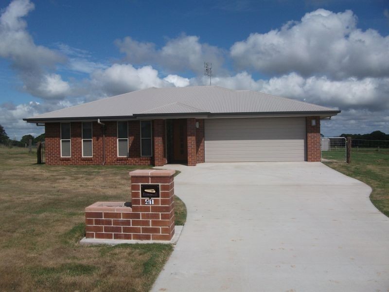 41-43 Lorikeet Circuit, Kingaroy QLD 4610
