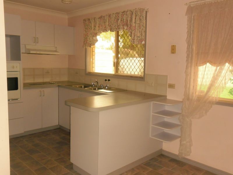 13 Martin Place, Kingaroy QLD 4610