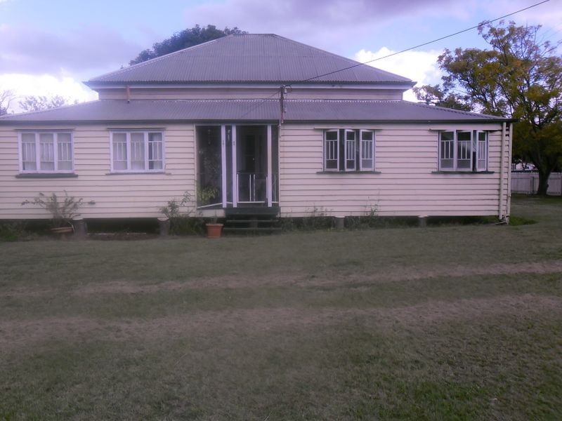 2/281 Haly, Kingaroy QLD 4610