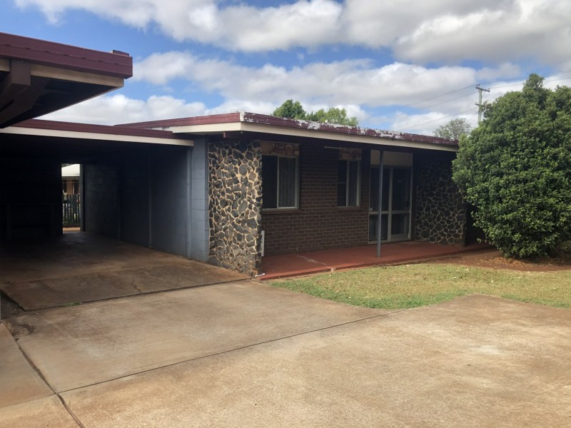 Unit 2/4 Tuite Street, Kingaroy QLD 4610