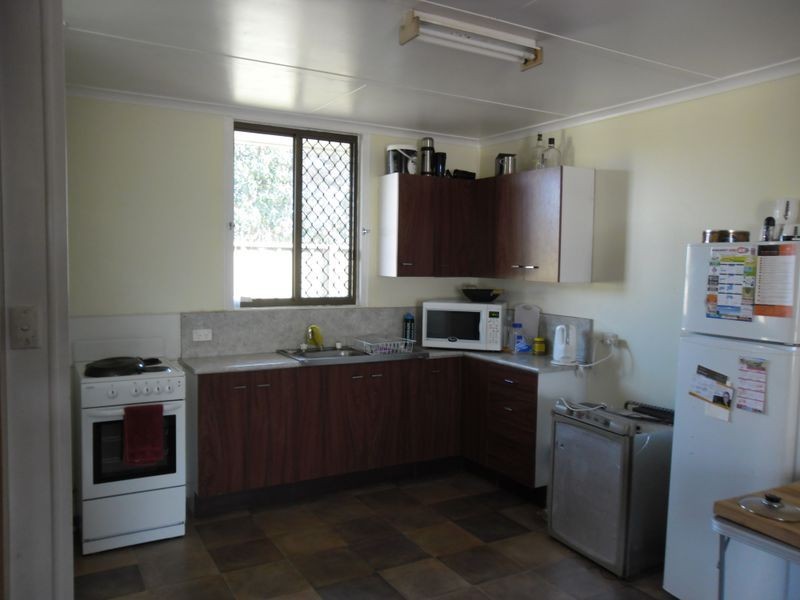 2/4 Booth Street, Kingaroy QLD 4610