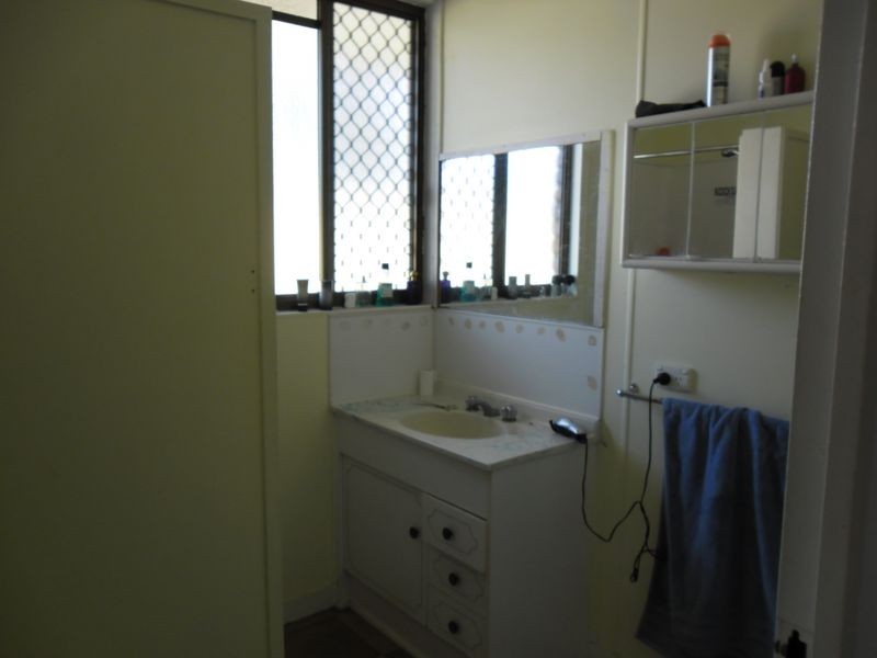 2/4 Booth Street, Kingaroy QLD 4610