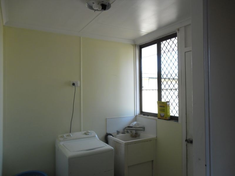 2/4 Booth Street, Kingaroy QLD 4610