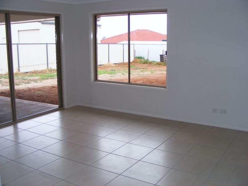 11 Bottlebrush Street, Kingaroy QLD 4610